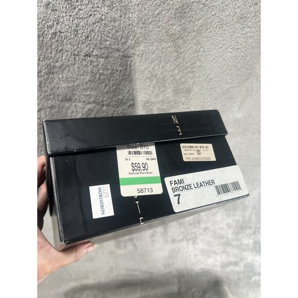 Steven Steve Madden Women’s 7 Box Gold Leather Thong Strappy Slingback Sandals - Picture 7 of 7